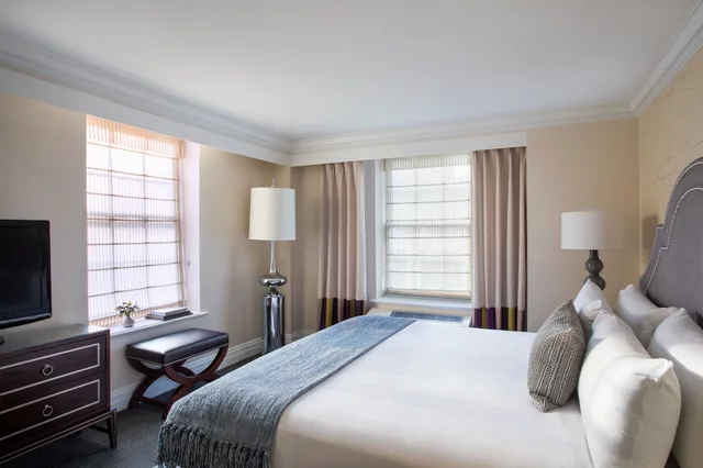 جناح تنفيذي بسرير كينج مع أريكة، Marriott Vacation Club Pulse At the Mayflower Washington D C 1/6