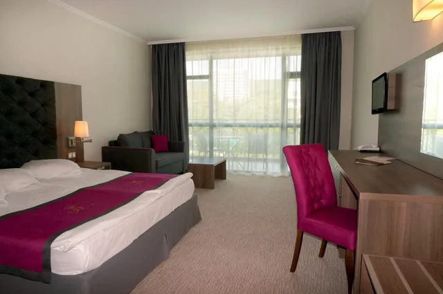 Room, Double or Twin Bed, Park View, Balcony, Marina Grand Beach 2/7