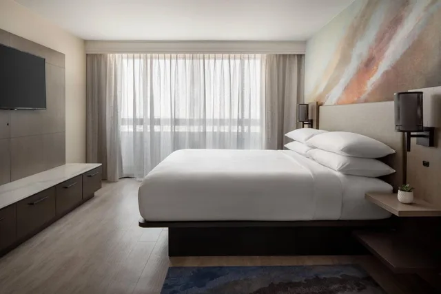 غرفة بسرير كينج، Torrance Marriott Redondo Beach 3/10