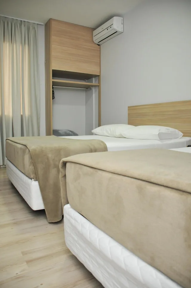 غرفة فاخرة ثلاثية بسرير مزدوج وسرير فردي، Hotel Vivendas Centro 2/2