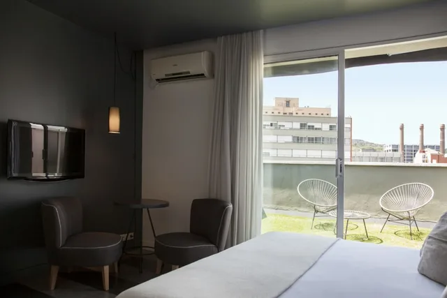 غرفة سوبيريور بسريرين منفصلين بشرفة، Hotel Sixties 1/2