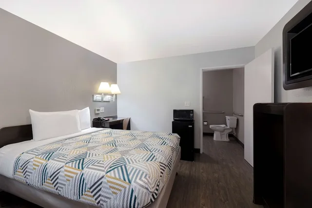 غرفة ديلوكس بسرير مزدوج، Motel6 San Antonio, TX - West SeaWorld 5/10
