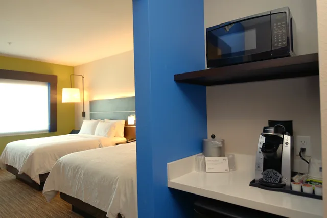 غرفة قياسية بسريرين كوين، Holiday Inn Express and Suites Onalaska - La Crosse Area 6/6