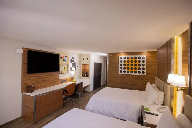 غرفة قياسية بسريرين كوين، Holiday Inn Mexico Zona Centro by IHG 6/10