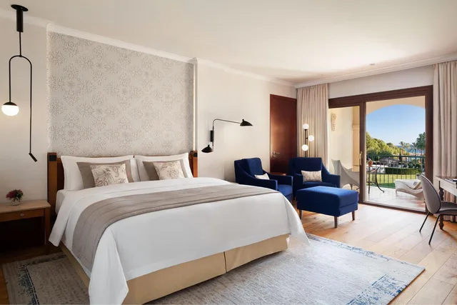 غرفة ديلوكس بسرير كينج بإطلالة على البحر، St Regis Mardavall Mallorca Resort 3/5