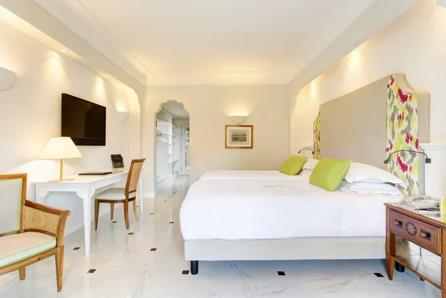 Deluxe, City Side، Grand Hotel Royal 1/4
