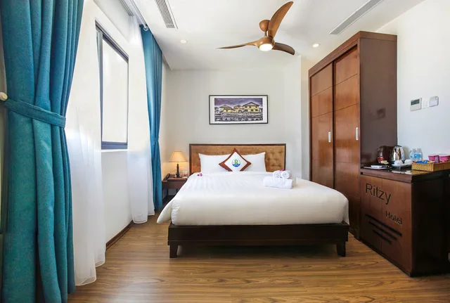 غرفة سوبيريور بسرير كوين بإطلالة على المدينة، Ritzy Boutique Hotel Da Nang 10/10