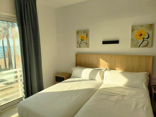 غرفة بسرير مزدوج بإطلالة على البحر، Hotel Mediterraneo 2/10