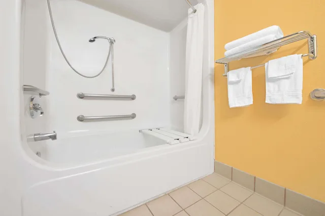غرفة بسريرين كوين لذوي الإعاقة، Microtel Inn & Suites By Wyndham Amarillo 4/5