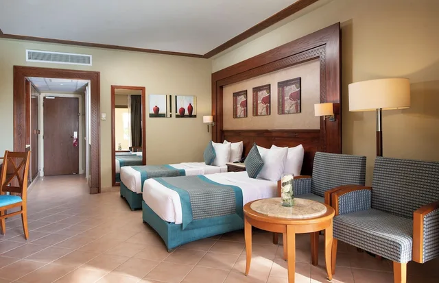 غرفة سوبيريور بسرير كوين بإطلالة على المسبح، Charmillion Club Resort 6/10