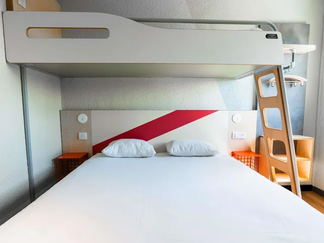 غرفة ثلاثية بسرير مزدوج وسرير بطابقين، Ibis Budget Strasbourg Sud Illkirch Geispolsheim 4/10