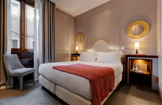 غرفة مزدوجة، Singer Palace Hotel 2/2