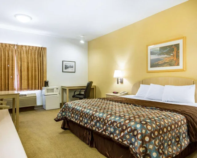 غرفة بسرير كينج، Rodeway Inn Watsonville 1/1