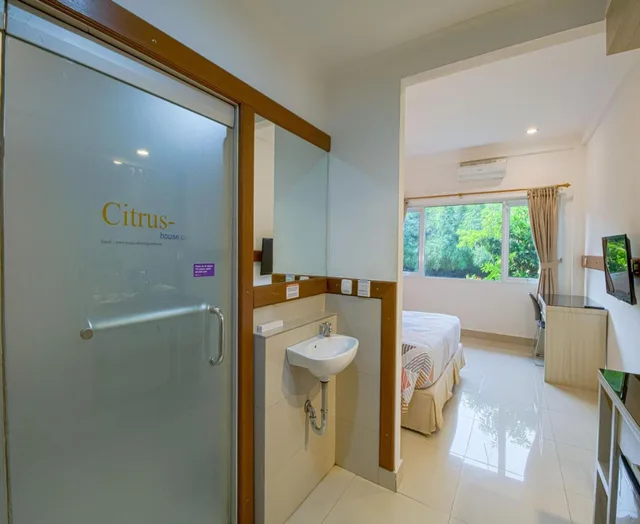 غرفة سوبيريور بسرير مزدوج، Citrus House Com Bogor 9/9