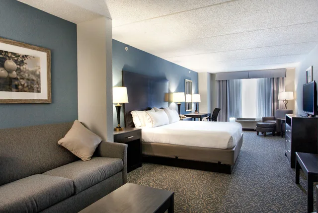جناح بسرير كينج بمنطقة جلوس، Holiday Inn Express Hotel And Suites Arcadia 1/1