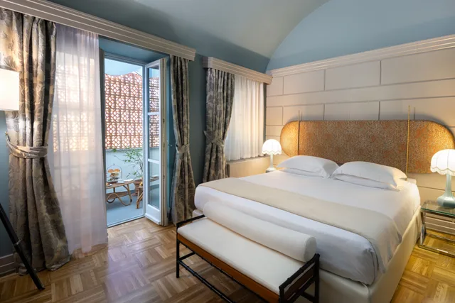 جناح، Hotel Number Nine 1/9
