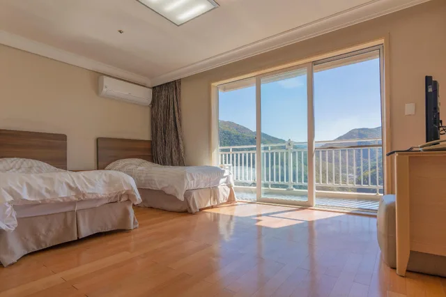 East, Family, Lake View, Kitchen, Sono Belle Danyang 1/2