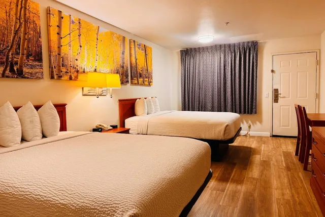 غرفة قياسية بسريرين كوين، Days Inn By Wyndham Bishop 3/10