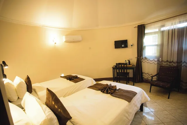 غرفة تقليدية بسرير كينج وسرير فردي، Keys Hotel 7/10