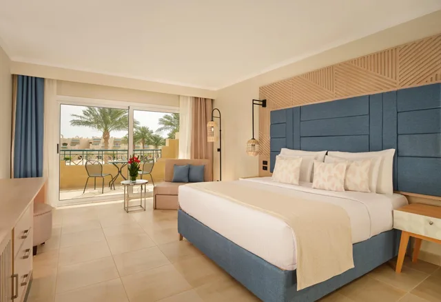 غرفة قياسية بسرير فردي بإطلالة على الحديقة، Coral Sea Water World Resort 2/5