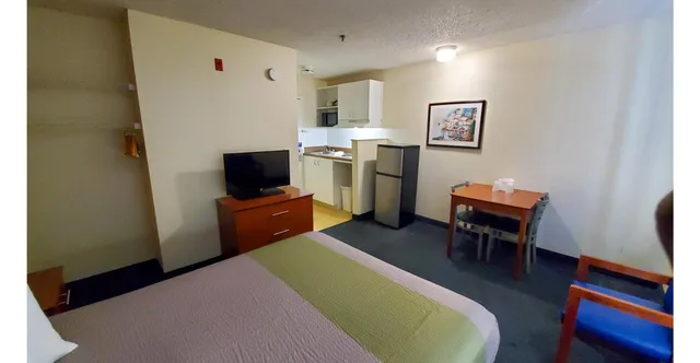 غرفة بسرير كوين للمدخنين، Studio 6 Extended Stay - Richmond, VA - I-64 West 3/4