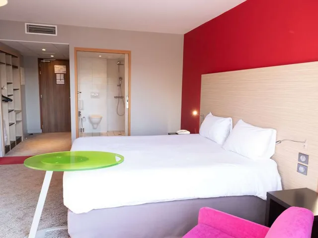 Premium, Ibis Styles Saint Dizier 1/4