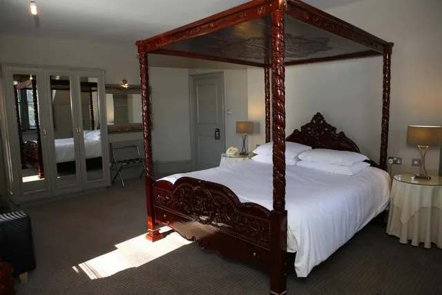 Executive, King Bed, Wards Hotel 3/5