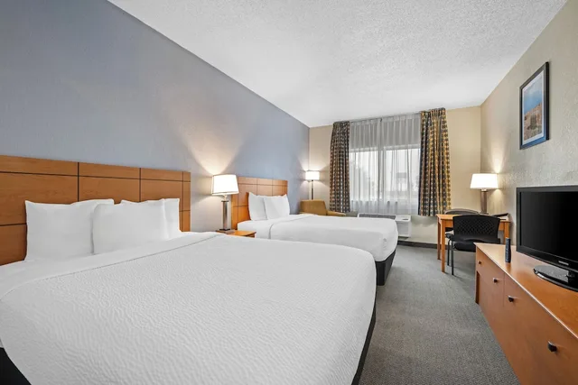 غرفة قياسية بسريرين كوين، Quality Inn Dubuque On Hwy 20 4/10