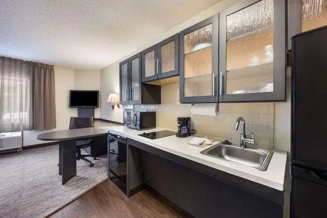 جناح بسرير كوين، Sonesta Simply Suites Baltimore Bwi Airport 7/7