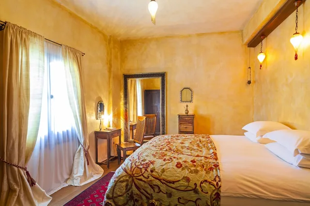 Suite, 1 King and 1 Single Beds, Spirit Of The Knights Boutique Hotel 2/3