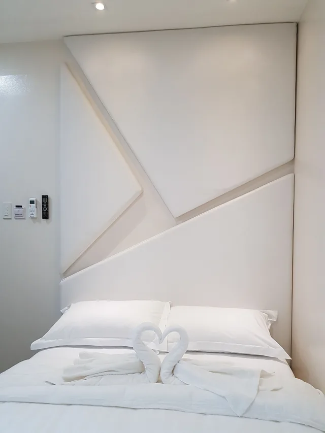 Junior, Queen Bed, F2M Tower 2/5