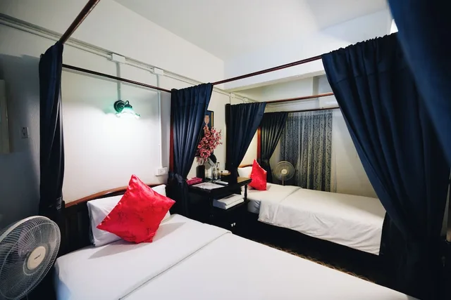 Room, Twin Beds, Shared Bathroom, Sleeper House 7/10