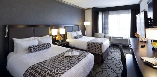 غرفة بسريرين مزدوجين، The Verve Hotel Boston Natick, Tapestry Collection by Hilton 1/4