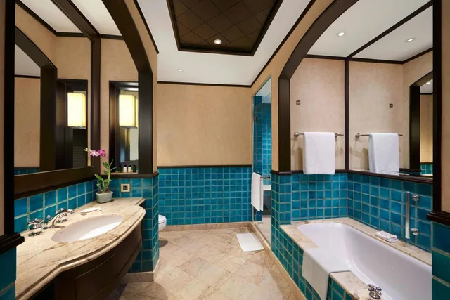 غرفة عائلية بسرير كينج وثلاثة أسرّة، Sheraton Grande Sukhumvit 4/5