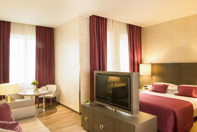 غرفة غراند ديلوكس بسرير كينج، Rosa Grand Milano Starhotels Collezione 5/9