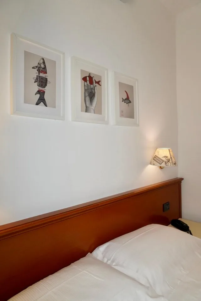 غرفة قياسية بسريرين كوين، Hotel La Camogliese 1/10