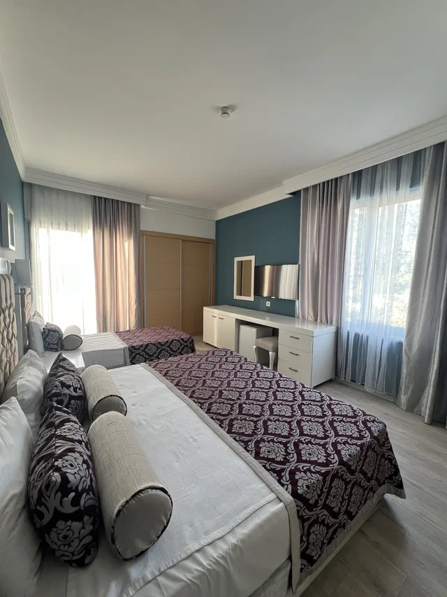 غرفة قياسية بسرير كوين بإطلالة على الجبل، SL La Perla Hotel Kemer 1/10