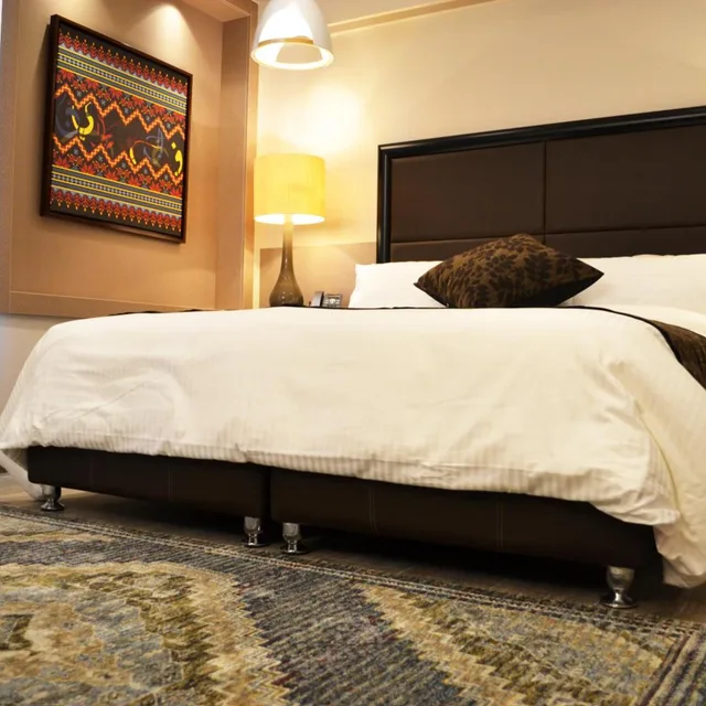 جناح بإطلالة على المدينة، Ambassador Hotel 2/10