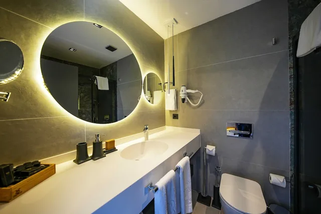 جناح بسرير كينج وسرير كينج وسريرين مزدوجين مع أريكة، Ramitos Boutique Hotel 10/10