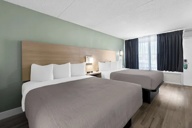 غرفة قياسية بسريرين كوين للمدخنين، Quality Inn Nashville - Opryland Area 2/6