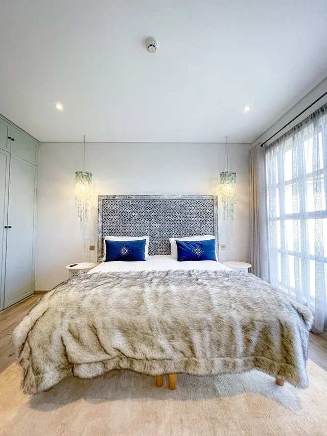 Executive, Twin Beds, Latitude 0 Degrees 2/4