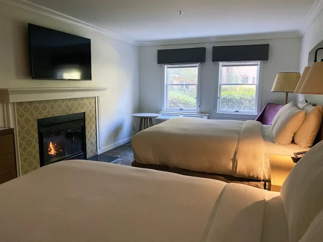 غرفة ديلوكس بسريرين كوين، Fairmont Sonoma Mission Inn & Spa 2/8