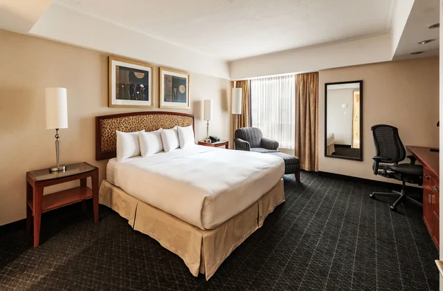1 Bedroom, Executive, Suite, 1 King and 2 Queen Beds, Murphy Bed، Hotel Montreal Bonaventure 4/5