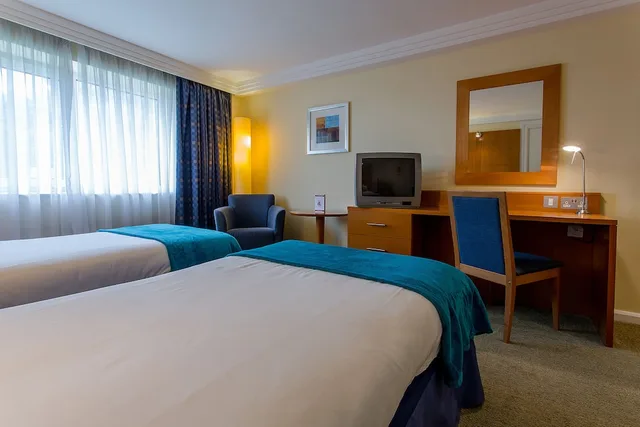 غرفة قياسية بسريرين منفصلين، Britannia Leeds Bradford Airport 3/10