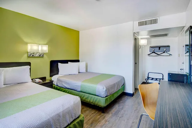 2 Full Beds - Micfridge، Motel6 Douglas, AZ 2/2