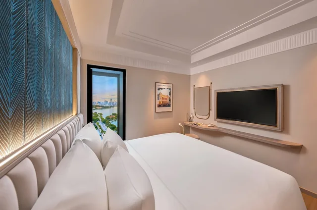 Superior, Twin Beds, No Window, La Siesta Premium Lakeside 2/5