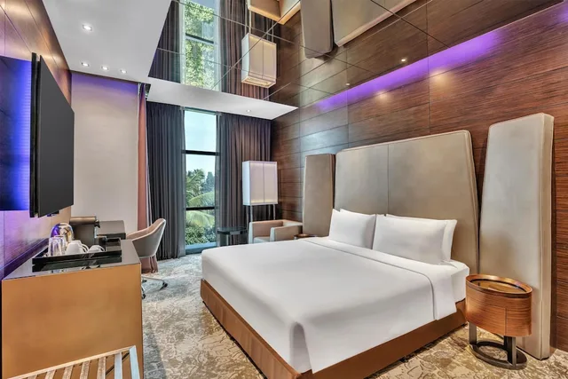 غرفة بزنس بسريرين منفصلين، Radisson Blu Atria Bengaluru 3/10