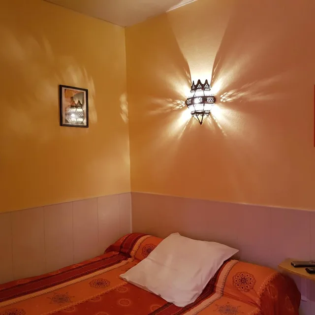 غرفة مفردة، Hôtel Du Centre 4/10