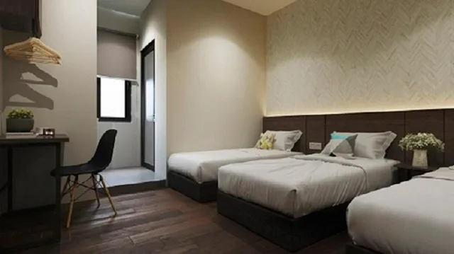 غرفة ثلاثية بثلاثة أسرّة، The Square Hotel 2/2
