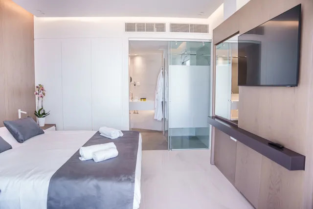 Executive, Suite, Pavlo Napa Beach Hotel 2/4